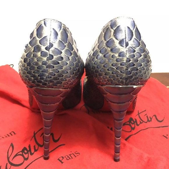Christian Louboutin Women's Classic French Pumps - Picture 5 of 8